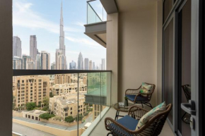 Waves Holiday Home - Chic Apartment With Dubai Skyline Views